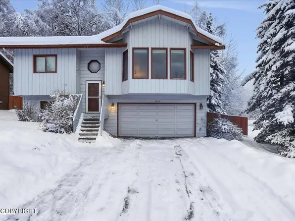 8803 Dome Cir, Eagle River, AK 99577