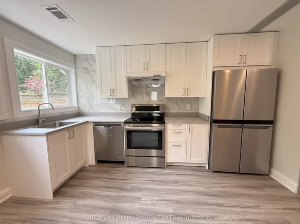 382 Burnhamthorpe Rd, Toronto, ON M9B 2A6