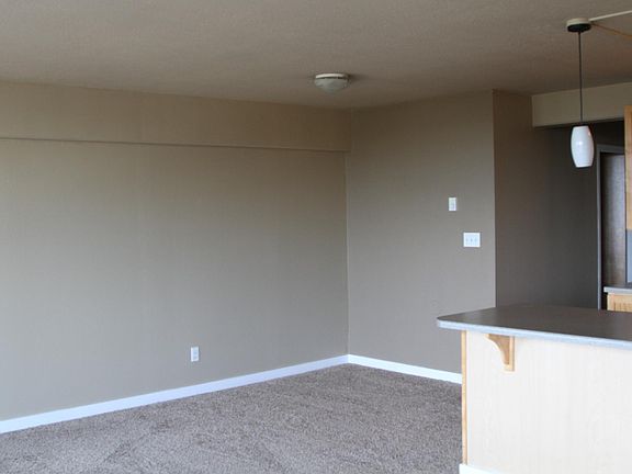 4th image of 235 Broadway Plz Unit 200