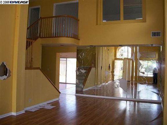 4th image of 2097 Medallion Dr