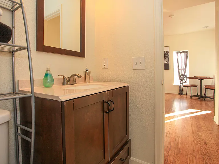 642 Maple St — Photo 18