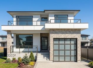 32029 Joyce Ave, Abbotsford, BC V2T 1B7