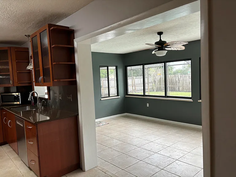 202 SW Crescent Ave — Photo 42