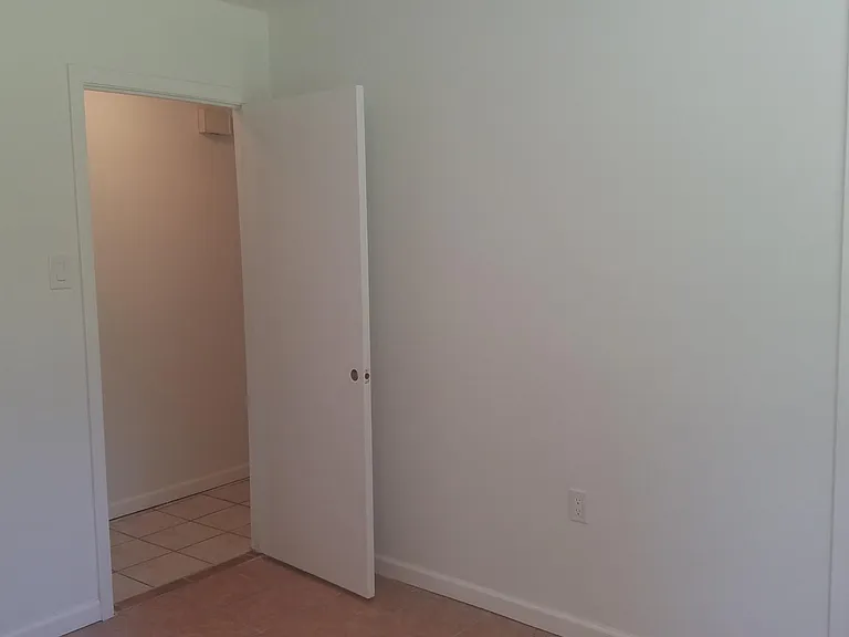 678 Meadow Dr — Photo 14