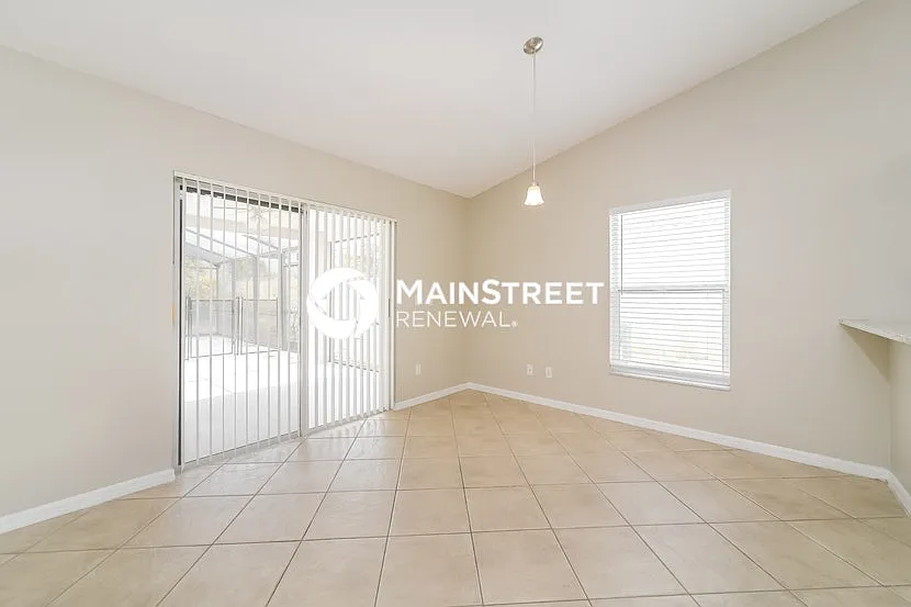1613 Oak Hill Trail — Photo 2