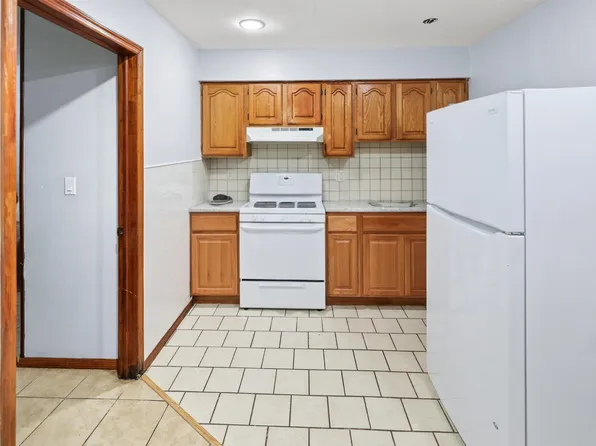 238 Van Nostrand Avenue image 7 of 22