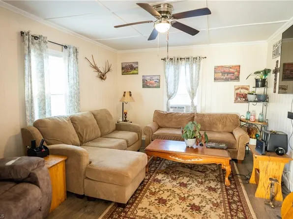 1009 7th St, North Wilkesboro, NC 28659
