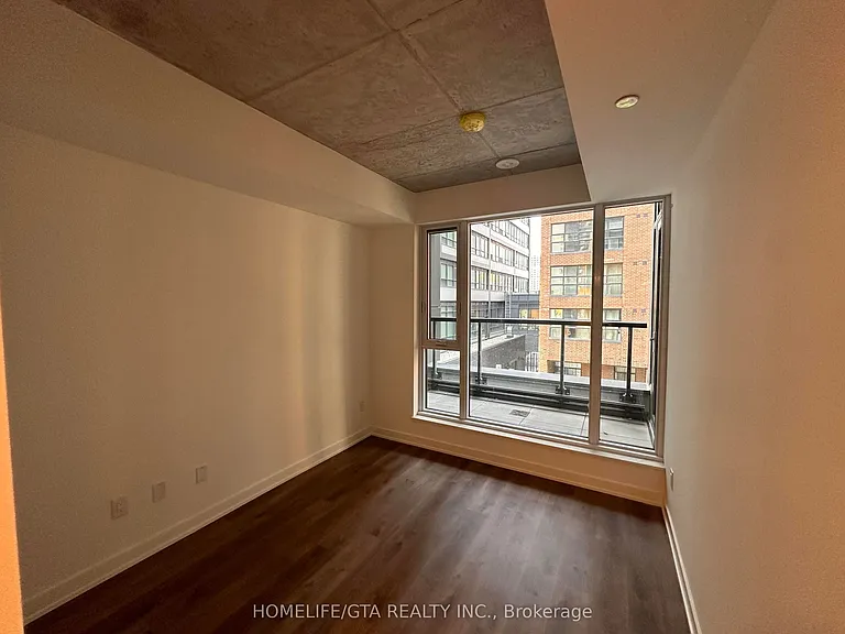 65 Mutual St #309 — Photo 3