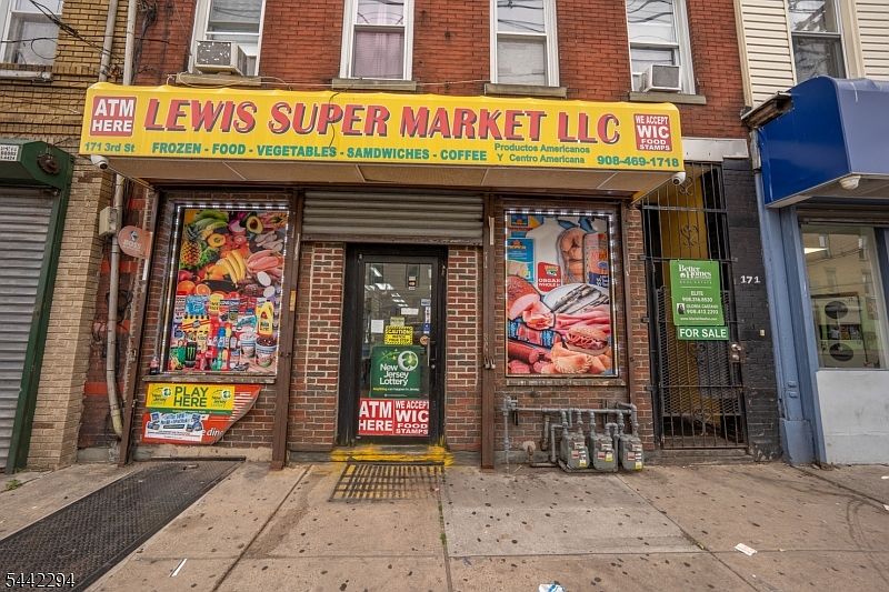 1st image of 171 3Rd St #0