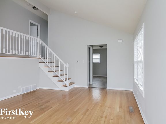 3rd image of 5425 La Palm Dr