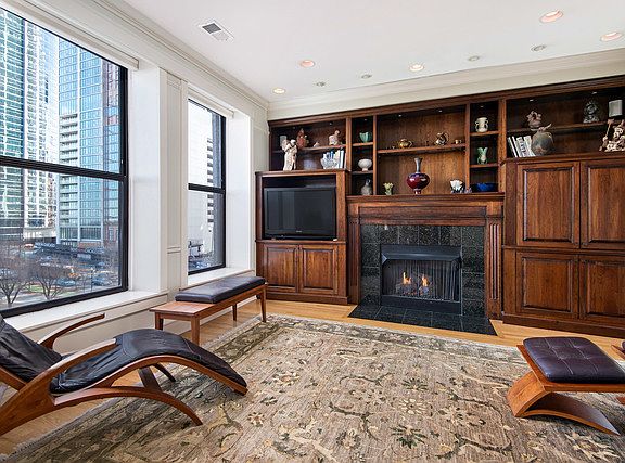 4th image of 1142 S Michigan Ave #4AB