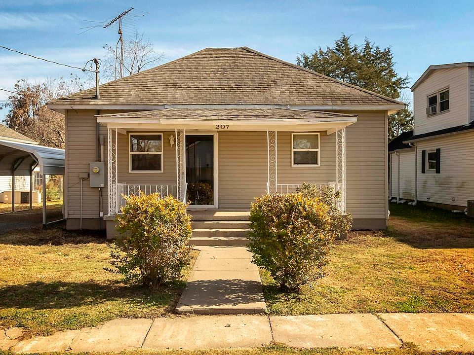 1st image of 207 S Mannering St