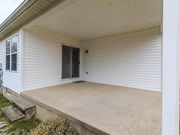 3rd image of 411 Lorraine Blvd