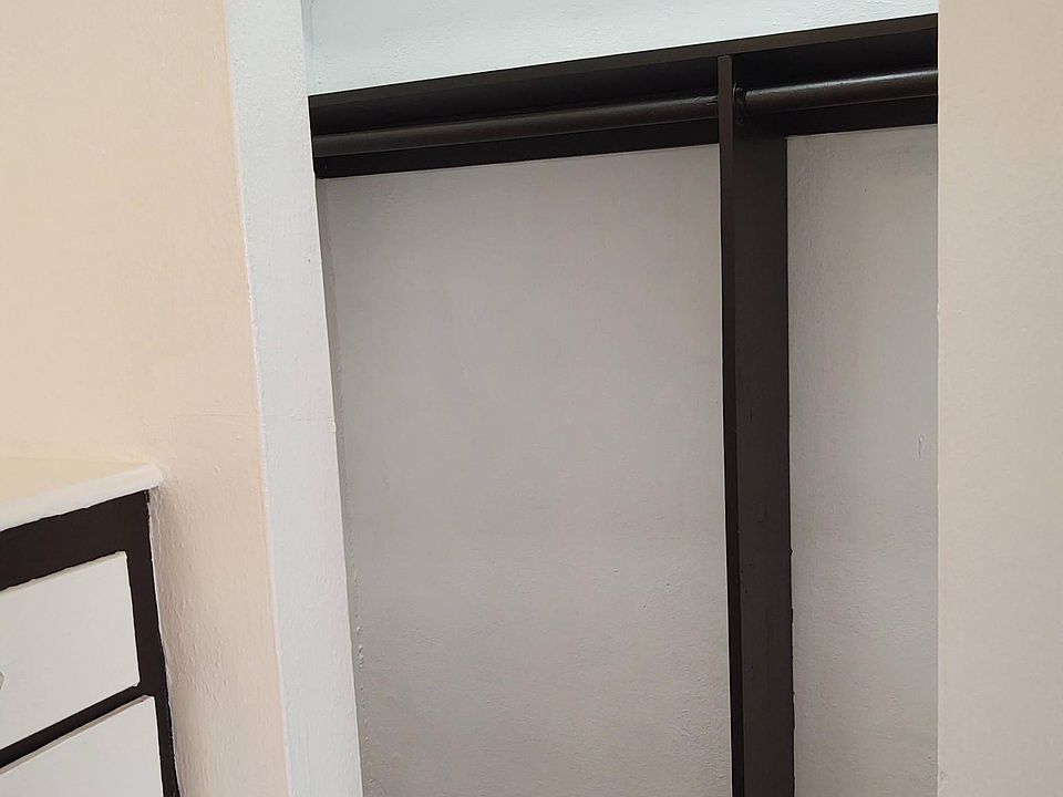 1st image of 2034 Argyle Ave APT 301