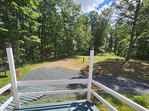 3rd image of 139 Watson View Ln