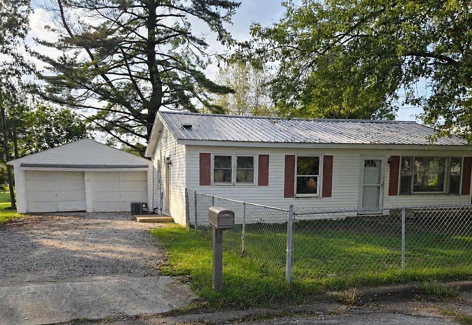 1st image of 7 Pleasant Valley Dr