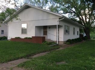 337 Hackberry St, Amazonia, MO 64421