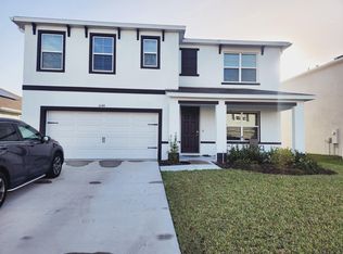 1048 Bering Rd, Wesley Chapel, FL 33543