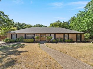 8233 Mosswood Dr, Woodway, TX 76712
