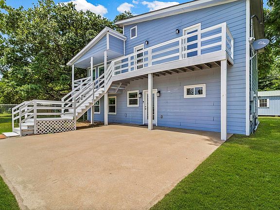 3rd image of 210 Bay Haven Blvd