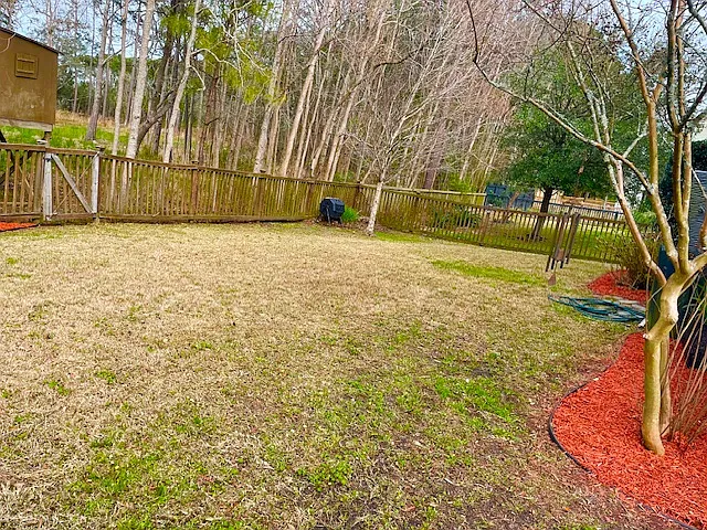 208 Clouter Creek Dr — Photo 25