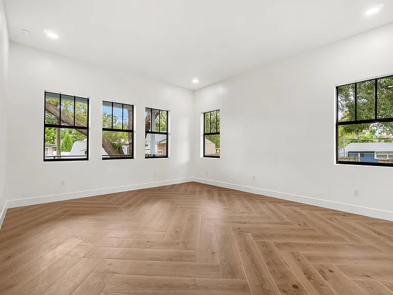 403 Park Blvd — Photo 7