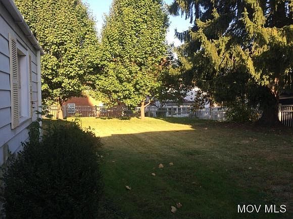 2nd image of 3407 Avery St