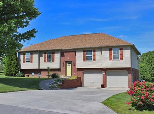 745 Hidden Loop Dr, Somerset, KY 42503