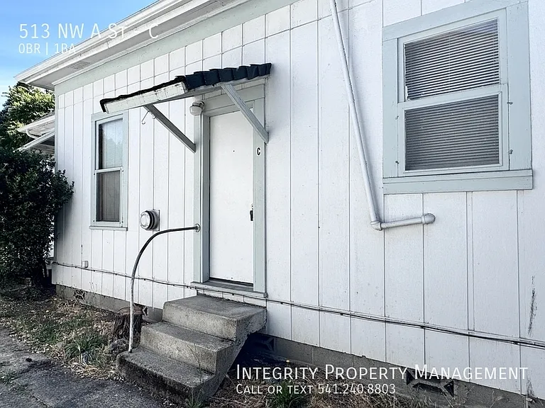 513 NW A St #C — Photo 17