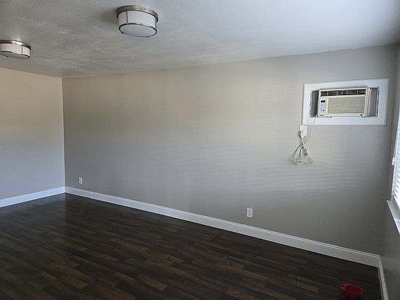 3rd image of 505 Hope Ter APT 3