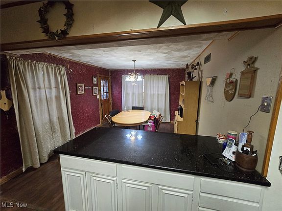 4th image of 2552 Monterey St