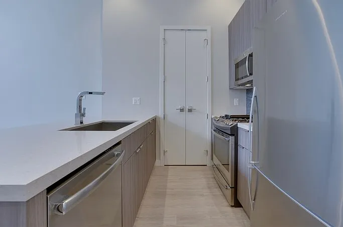 1752 Ontario St #1A — Photo 9