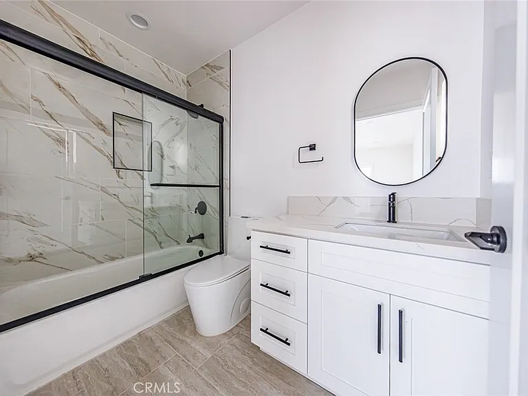 1243 N Sycamore Ave — Photo 33