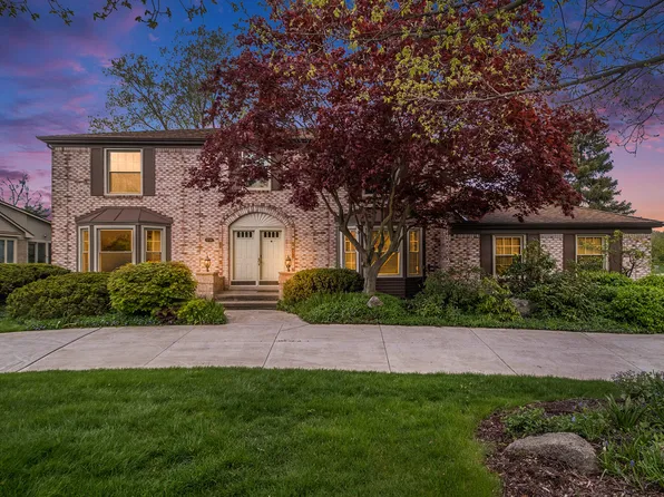 37110 Fox Chase, Farmington Hills, MI 48331