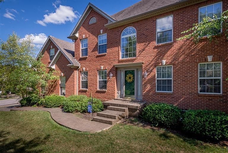 1st image of 804 Eagles Ln