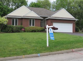 5 Glencove Dr, Greensburg, PA 15601