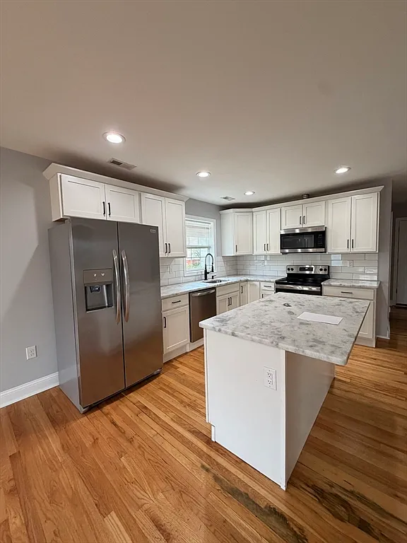 3 bed, 1.0 bath, 5268 sqft, $2,000 — Photo 4