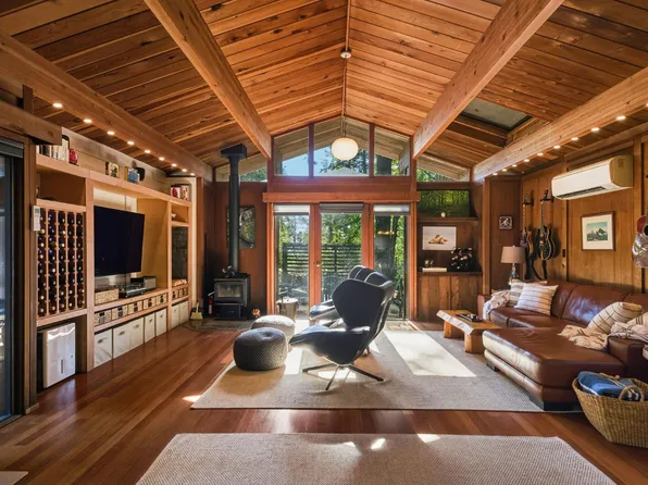 22000 Timber Cove Rd, Jenner, CA 95450