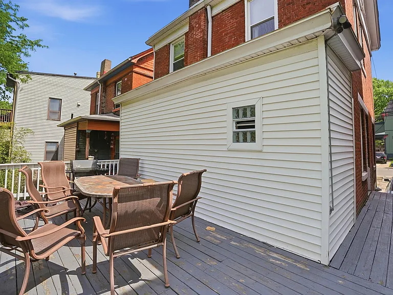 2661 Bellevue Ave — Photo 34