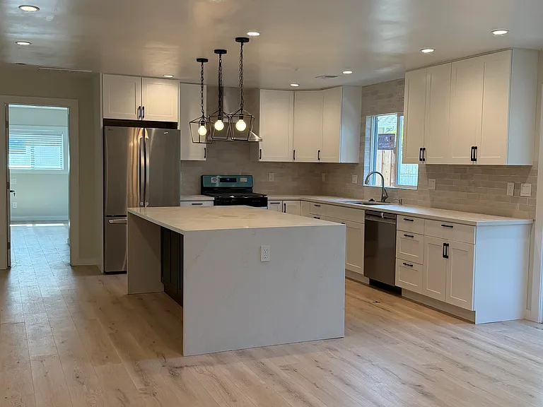 151 Norlyn Dr — Photo 5