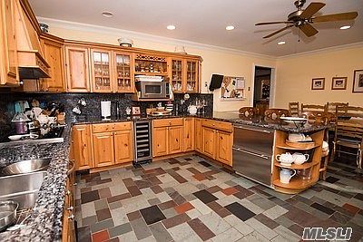 4th image of 111 Radcliff Dr