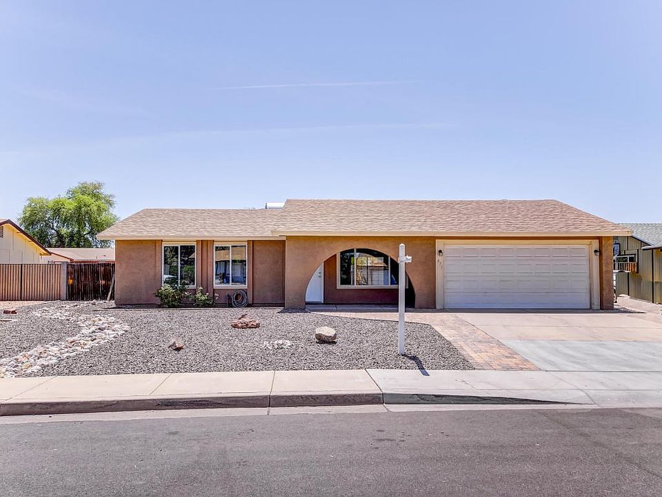 101-FrontExterior_Center