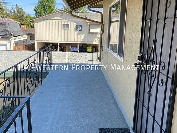 5th image of 141 Warren Dr APT 3