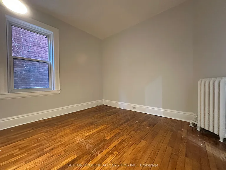 237 Dovercourt Rd #B — Photo 7