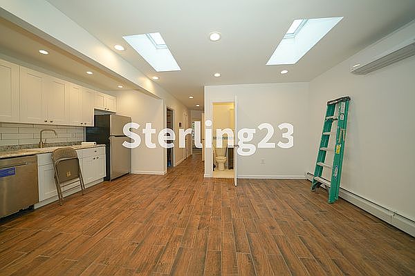 1st image of 19-20 Ditmars Blvd #2
