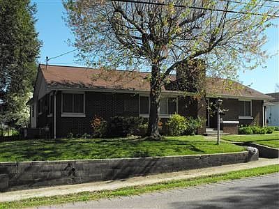 2nd image of 1205 Main St