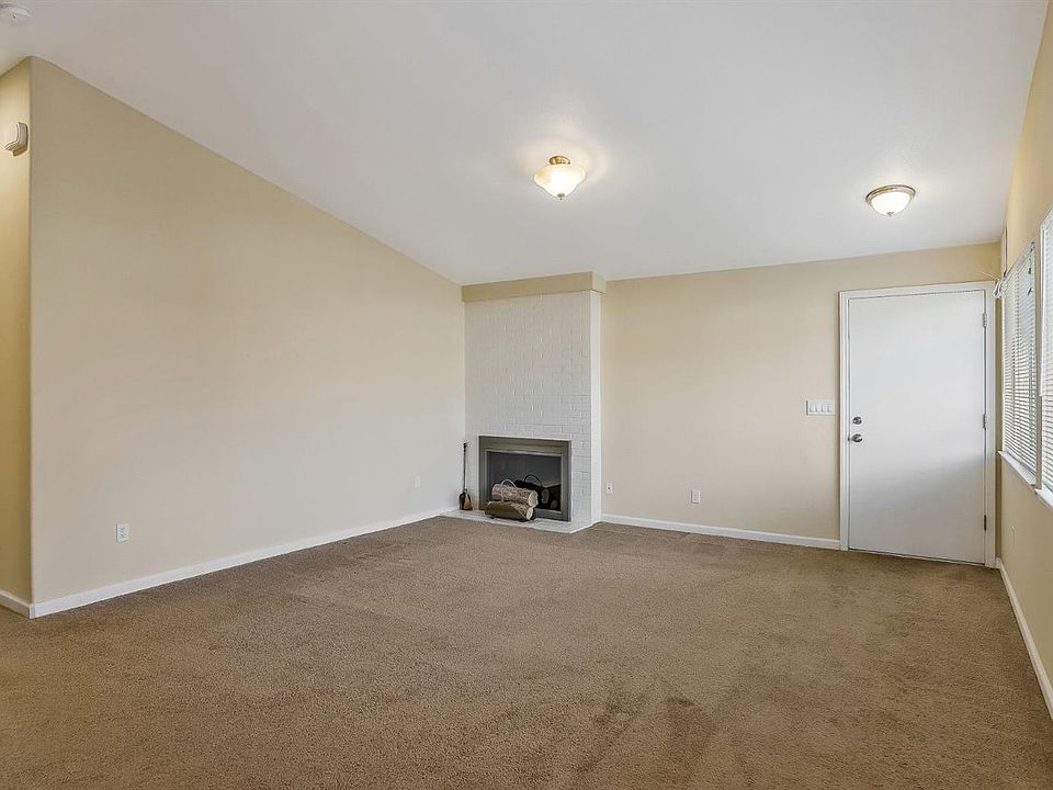 2nd image of 2250 W Porter Way