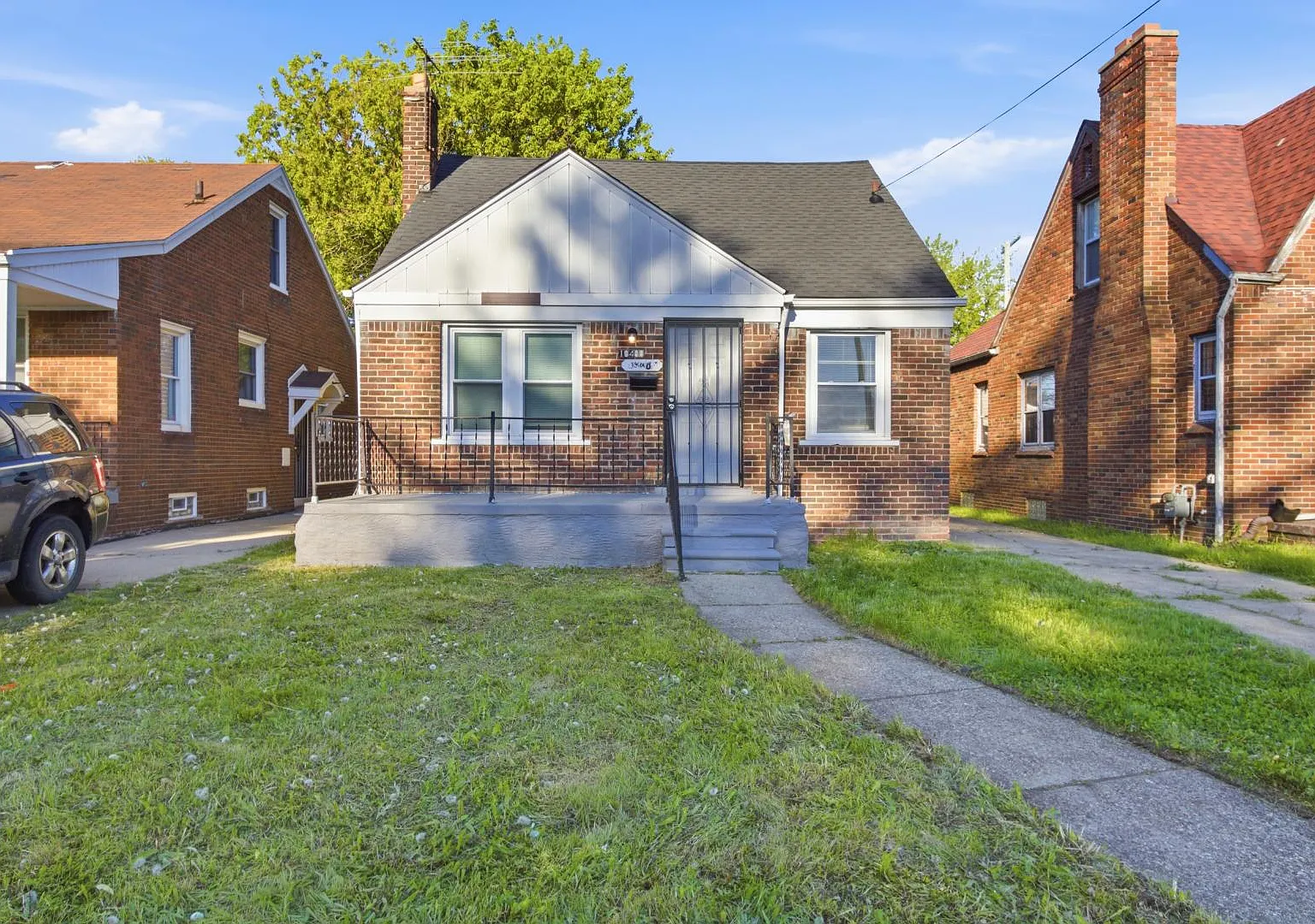 18488 Waltham St — Photo 3