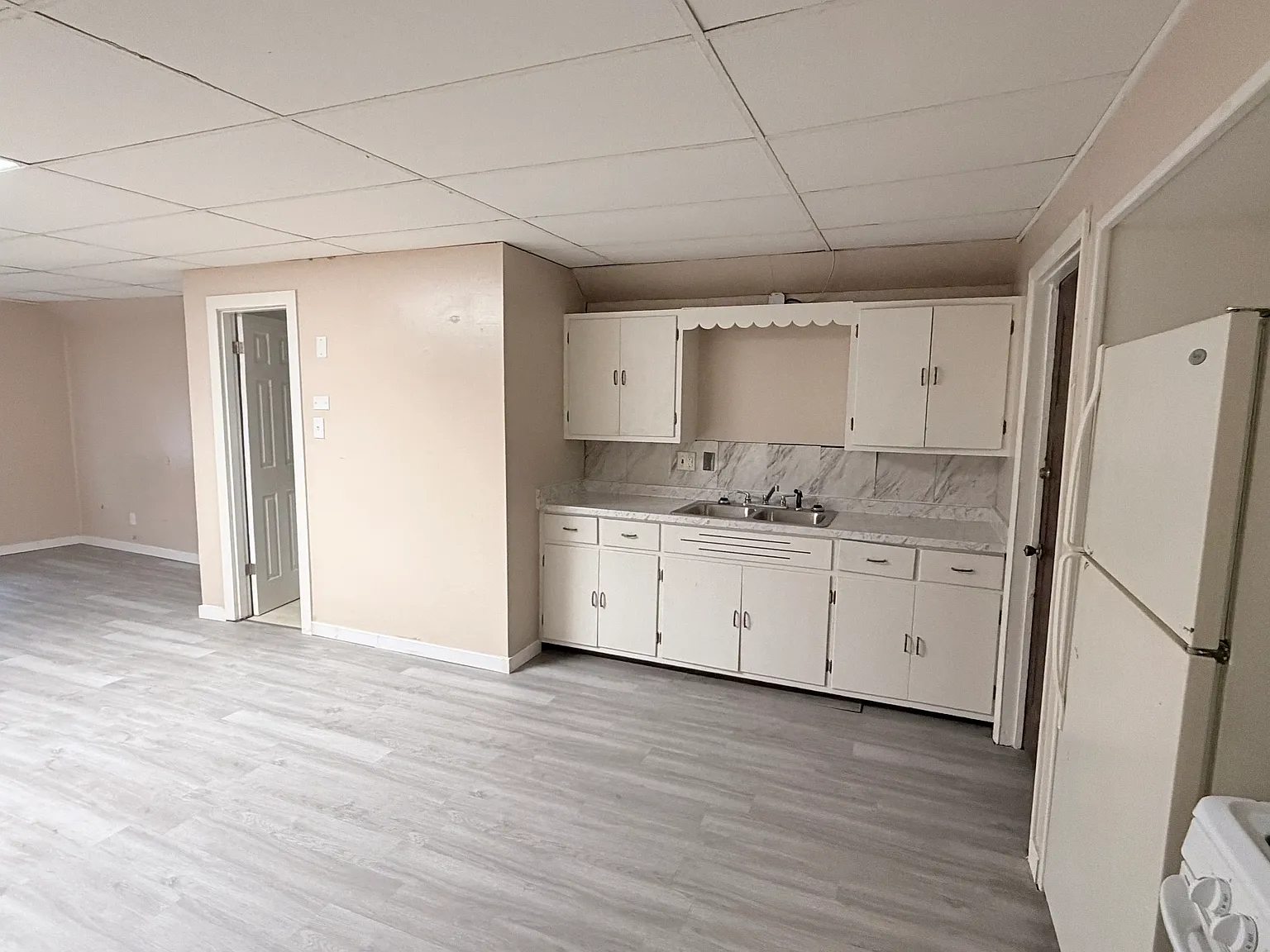 Studio, 400 sqft, $675 — Photo 3