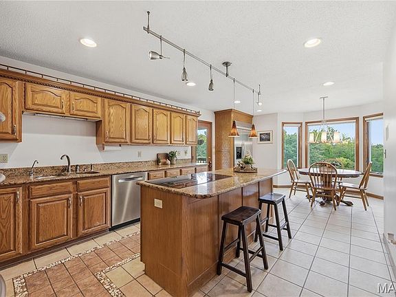 5th image of 1409 Boone Valley Rdg